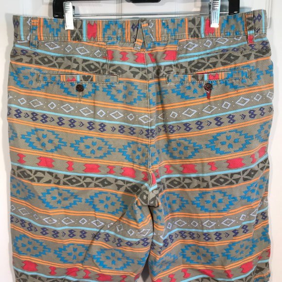 Modern Amusement Aztec / Southwestern Pattern Shorts  SZ 36 ( 38 X 10) DENIM - Picture 8 of 9